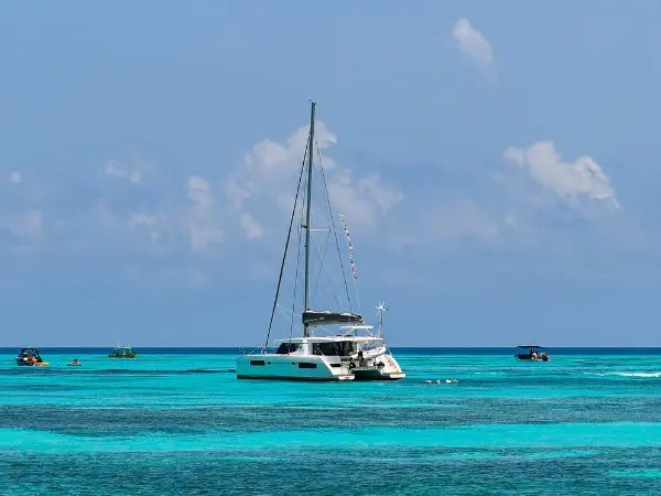 boat tour in isla mujeres